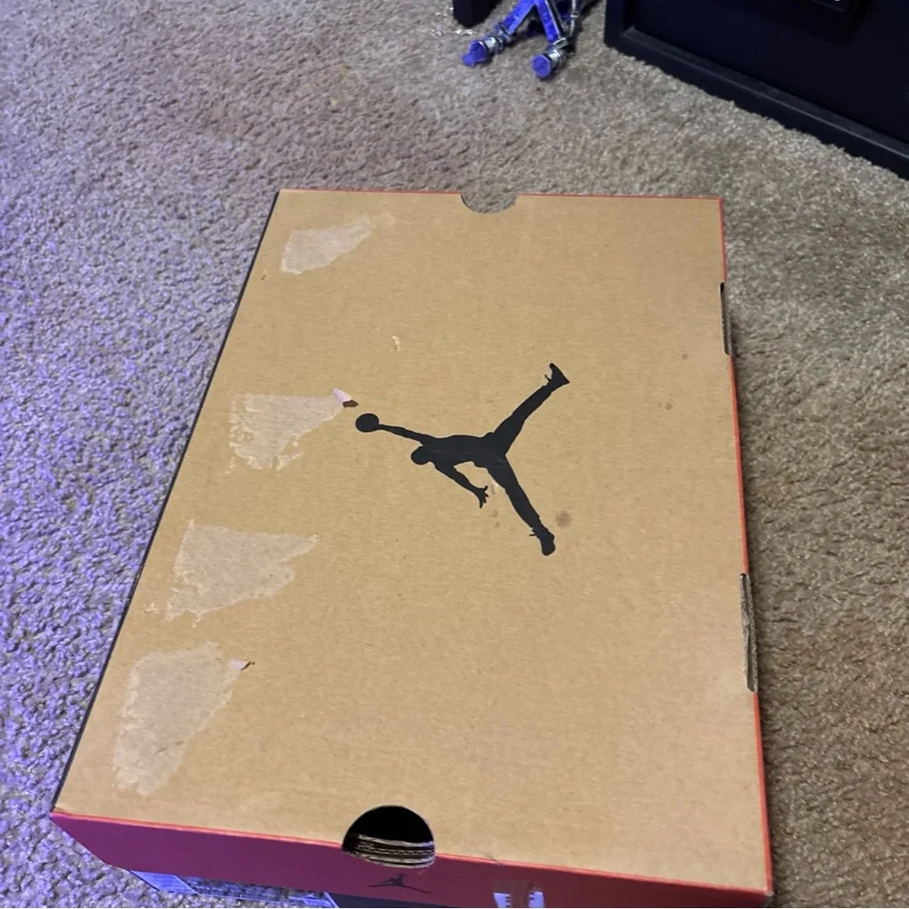 Jordan Men's Sneakers in Black and Yellow - Picture 5 of 5